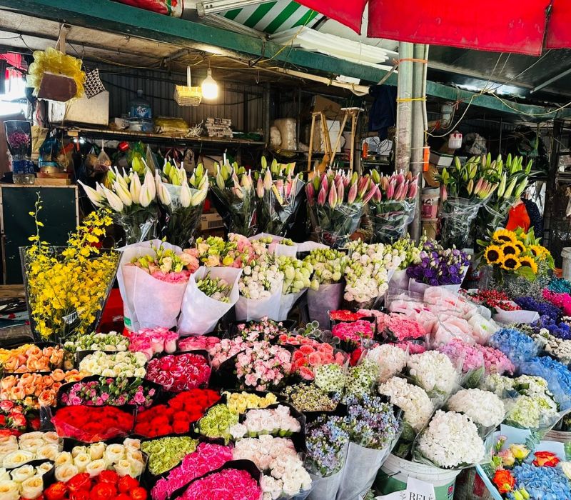 Chợ hoa Quảng An Âu Cơ: Thiên đường hoa đêm lớn nhất Hà Nội