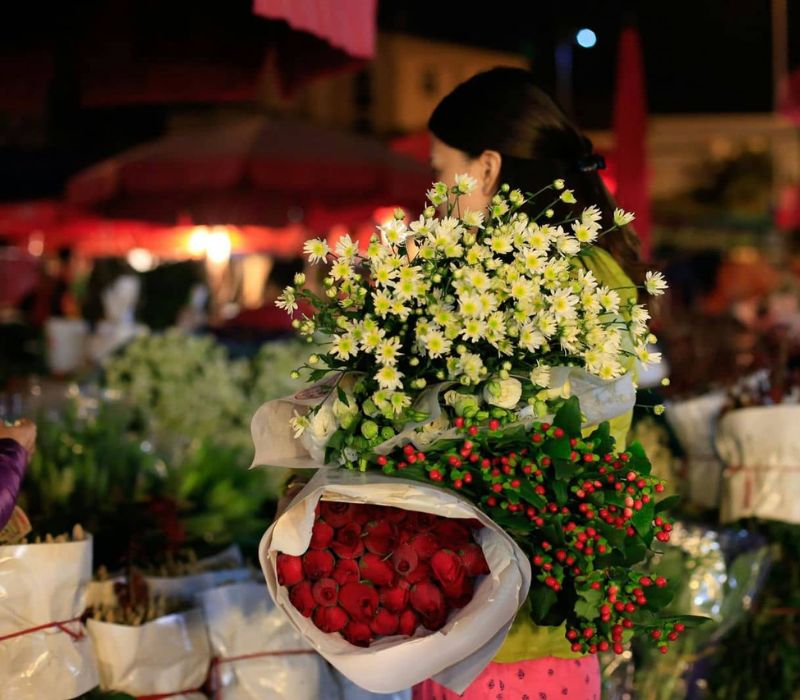 Chợ Hoa Tây Tựu: Thủ phủ hoa đêm sầm uất nhất Hà Nội 5