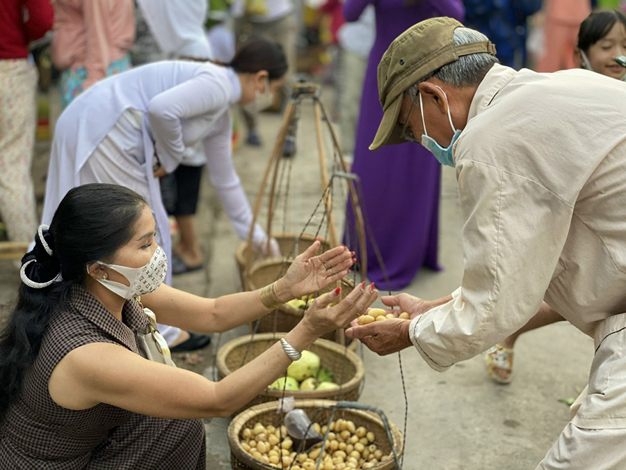 Chợ lá Tây Ninh và phong cách mua bán vô cùng độc đáo 3