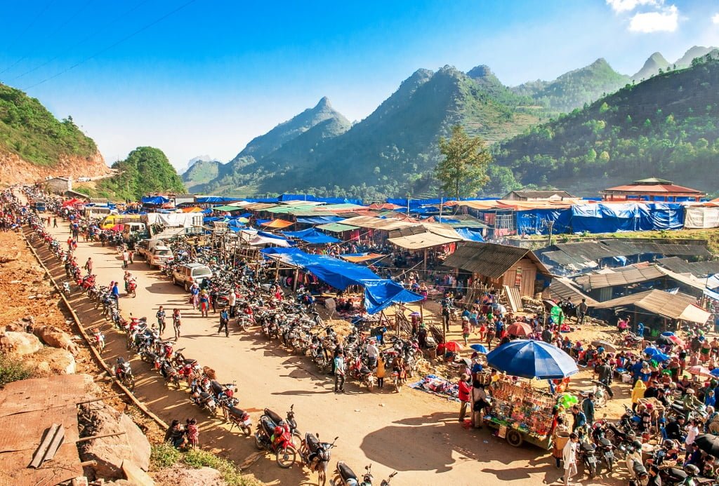 Chợ Lào Lóng Sập - Điểm giao lưu văn hóa hai nước Việt Lào 3