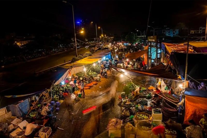 Có khu chợ Long Biên không ngủ nổi tiếng khắp Hà Thành 2