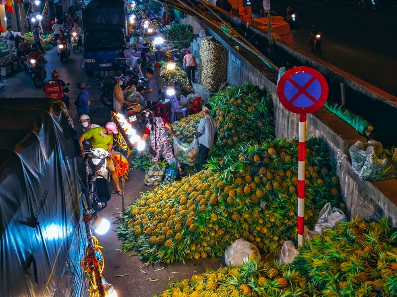 Có khu chợ Long Biên không ngủ nổi tiếng khắp Hà Thành 5