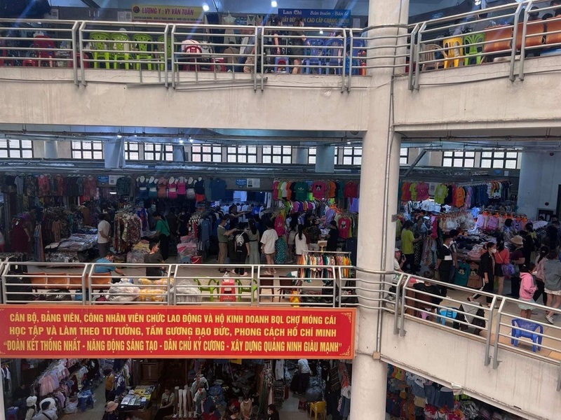 Chợ Móng Cái thiên đường mua sắm giá sỉ ở Quảng Ninh 6