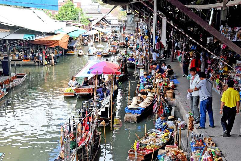 Trải nghiệm chợ nổi Damnoen Saduak trên những chiếc thuyền gỗ ở Thái Lan 2