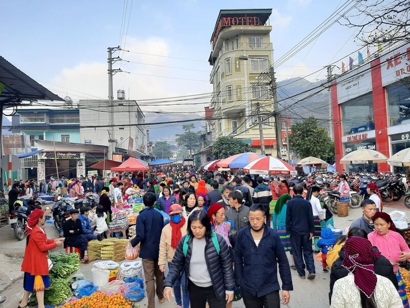 Trải nghiệm chợ phiên, nét đẹp văn hóa của vùng cao 10