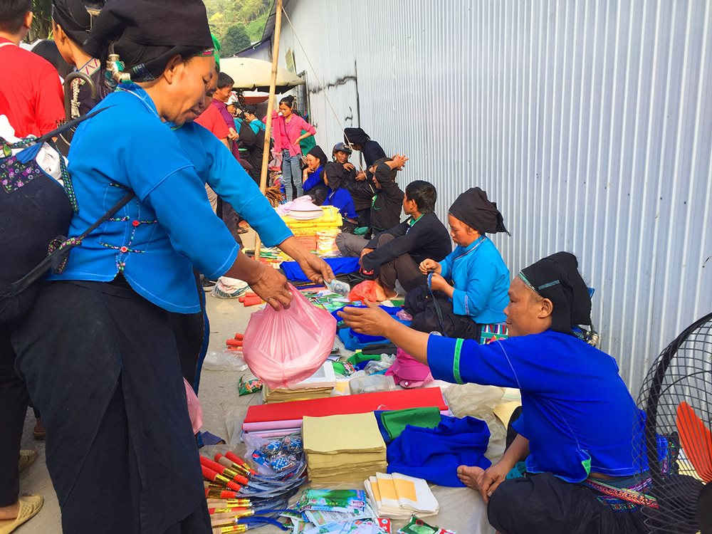 Chợ phiên Hoàng Su Phì - Nét đẹp văn hóa độc đáo nơi cao nguyên đá 10