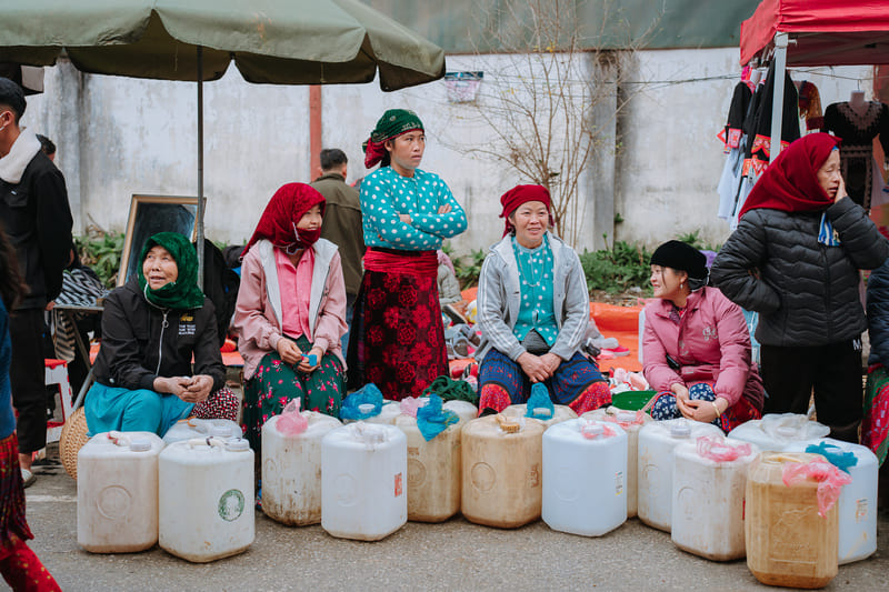 Mộc mạc Chợ phiên Mèo Vạc nơi cao nguyên đá Đồng Văn 7