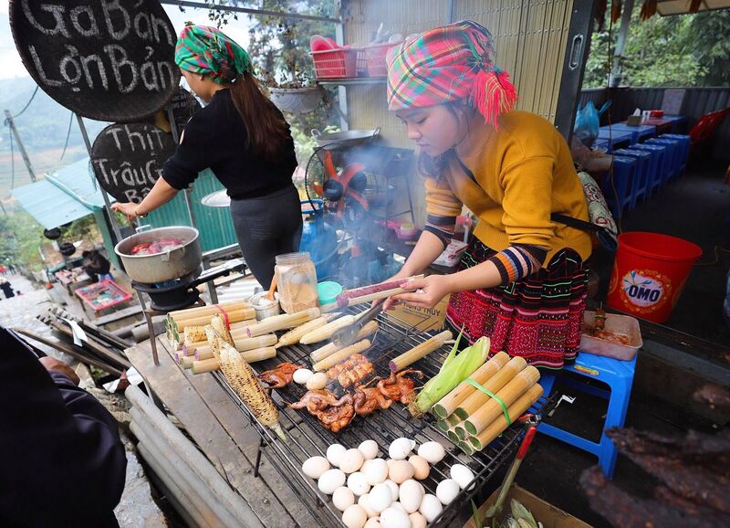 Trải nghiệm chợ phiên Sapa đầy sắc màu và hương vị 9