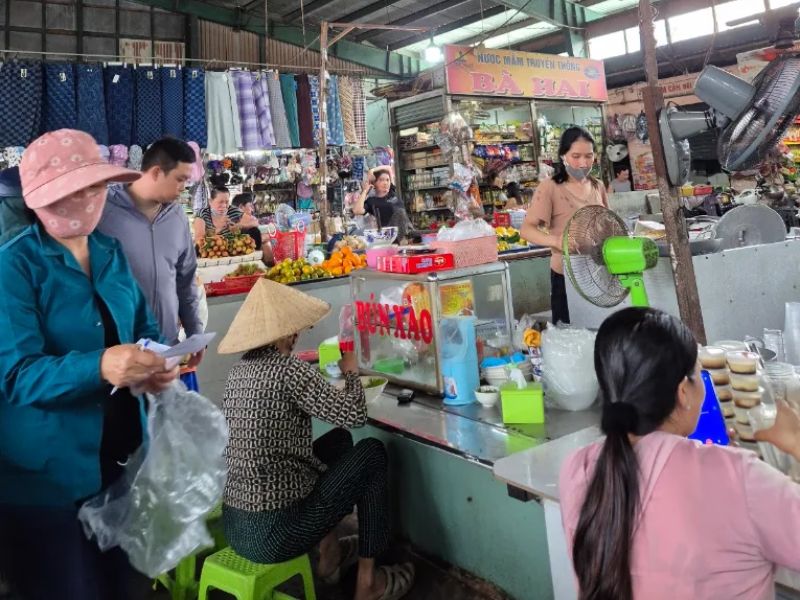Dạo Chợ Phú Thủy, cảm nhận nét chân quê giữa lòng thành phố biển 3
