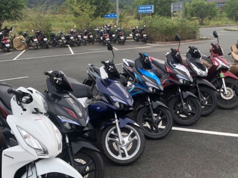 Cho thuê xe Quảng Bình giá rẻ: Xe 4 chỗ, 7 chỗ, 16 chỗ đời mới 8