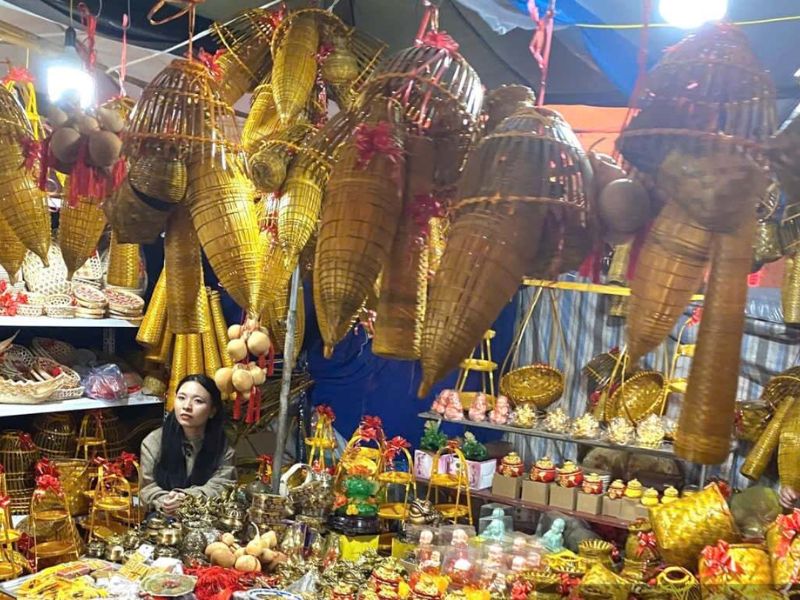 Chợ Viềng: Phiên chợ “mua may, bán rủi” nổi tiếng đầu năm 5