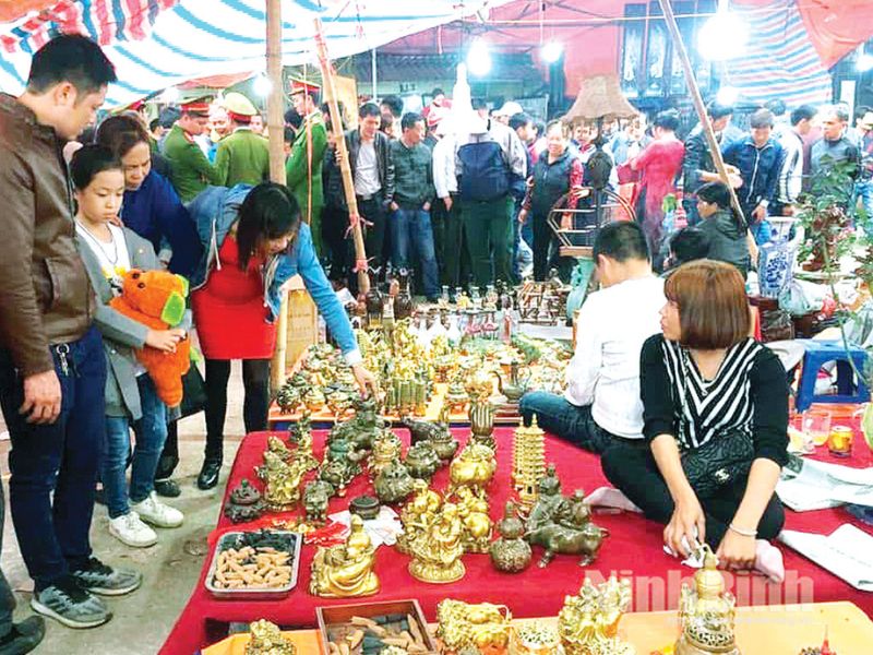 Chợ Viềng: Phiên chợ “mua may, bán rủi” nổi tiếng đầu năm 3