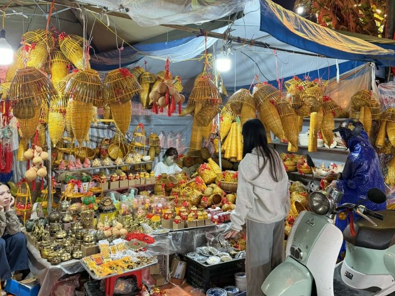 Chợ Viềng: Phiên chợ “mua may, bán rủi” nổi tiếng đầu năm 2