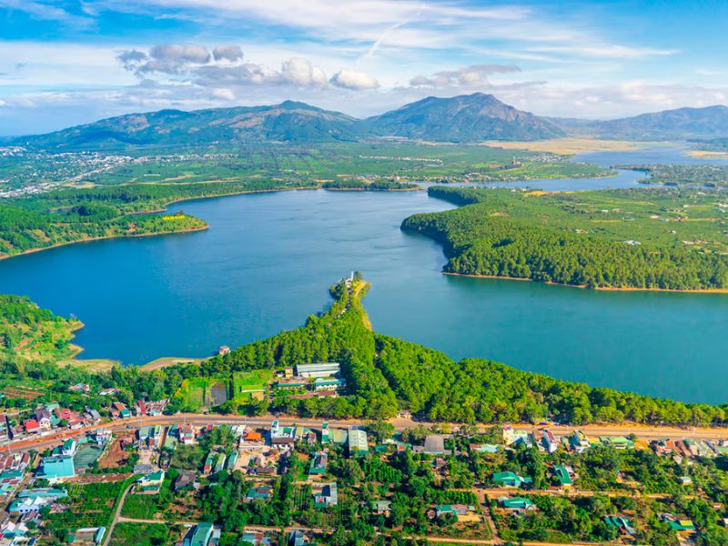 Chư Păh Gia Lai: Về miền núi lửa và hoa dã quỳ 2
