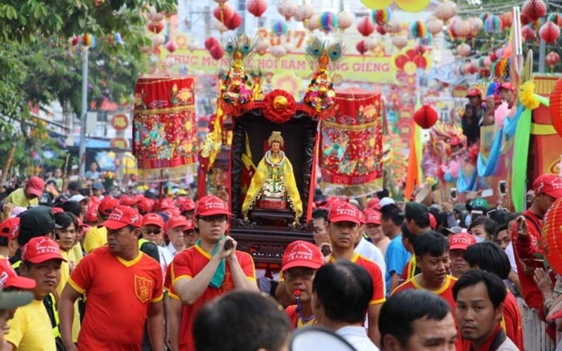 Linh thiêng chùa Bà Thiên Hậu giữa lòng quận 5 12