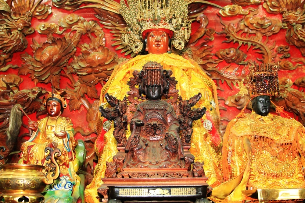 Chùa Bà Thiên Hậu Bình Dương, tìm về chốn bình yên nơi cửa Phật 8
