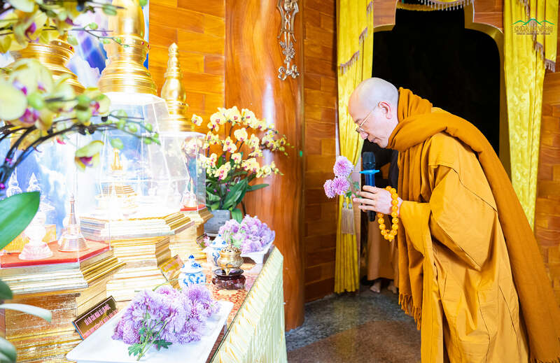 Chùa Ba Vàng - Điểm du lịch tâm linh hàng đầu tại Quảng Ninh 10