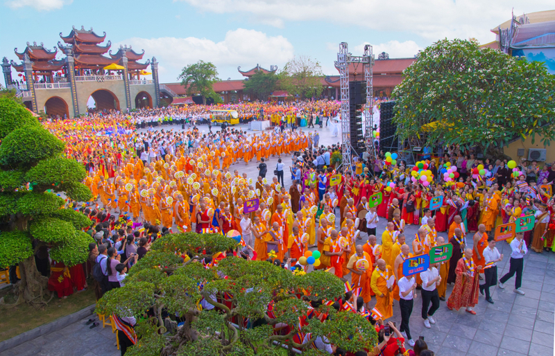 Chùa Ba Vàng - Điểm du lịch tâm linh hàng đầu tại Quảng Ninh 13