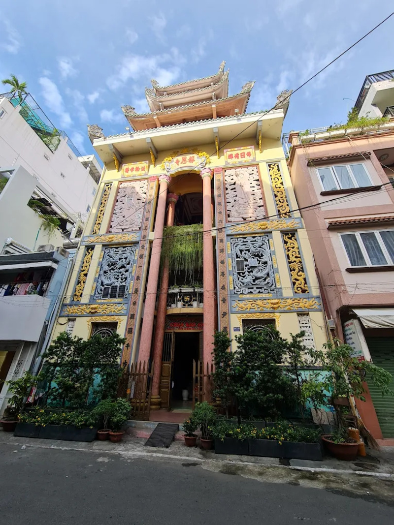 Ghé thăm chùa Báo Ân, không gian linh thiêng và cổ kính 2
