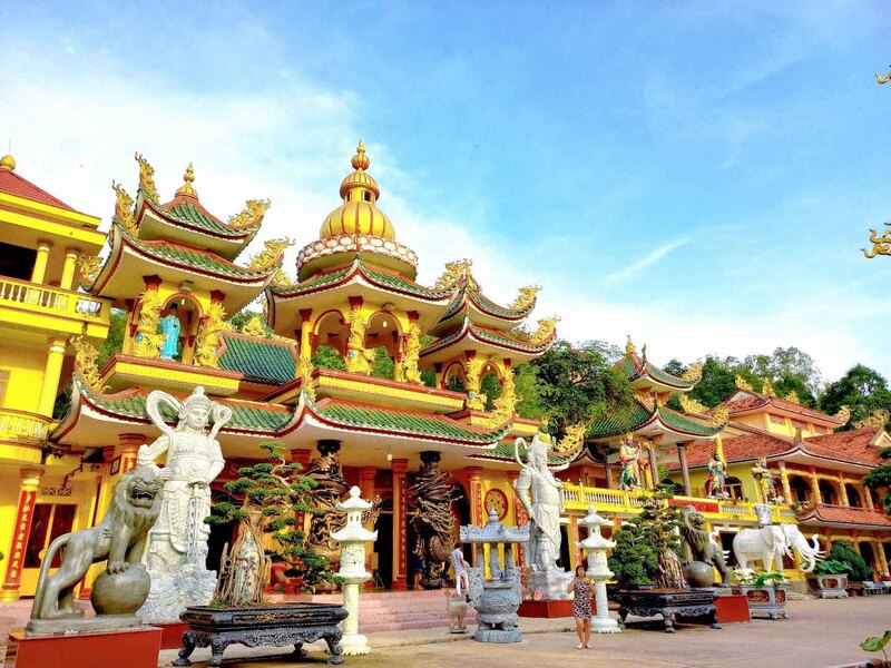 Top 8 ngôi chùa Bình Dương với không gian linh thiêng 9