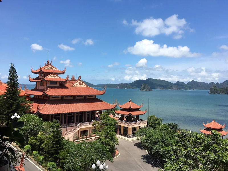 Chùa Cái Bầu, viên ngọc thanh tịnh nằm giữa kỳ quan Bái Tử Long 2