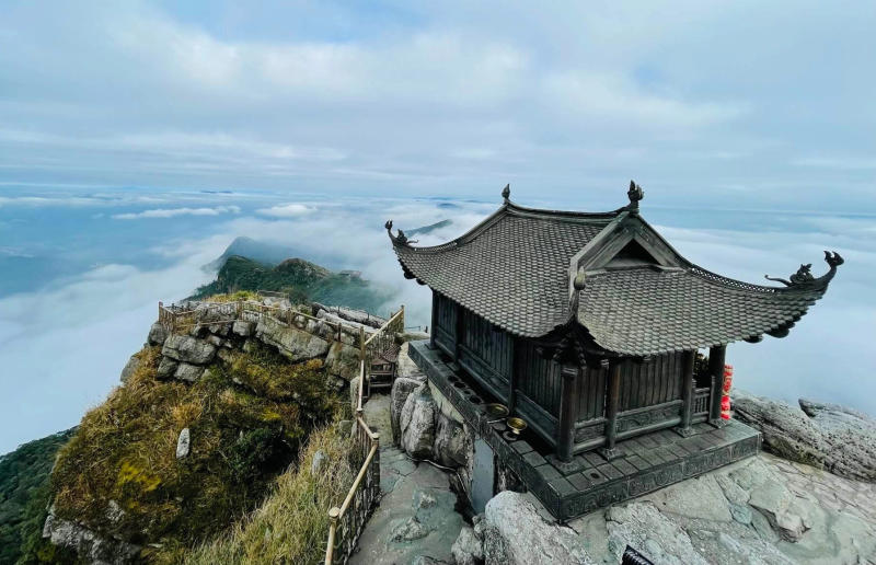 Chiêm ngưỡng chùa Đồng Yên Tử linh thiêng lớn nhất châu Á 2