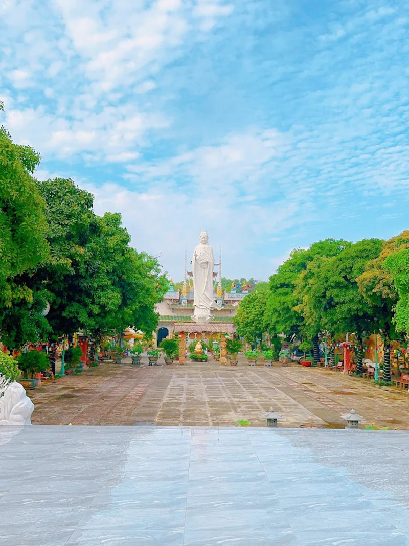 Chùa Đức Hòa, một không gian an trú lý tưởng tại Bình Dương 11