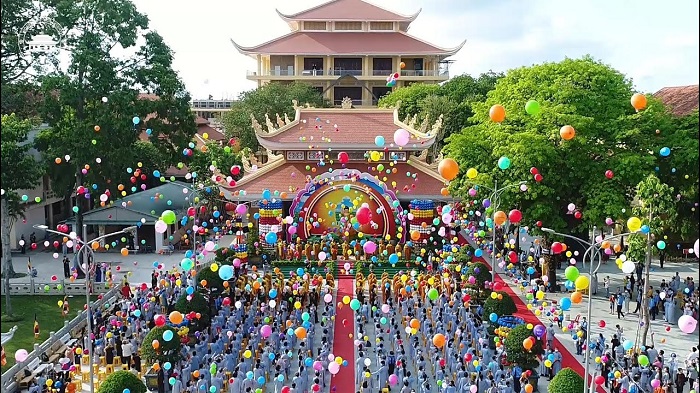 Chùa Hoằng Pháp - Địa điểm linh thiêng gắn liền với tâm hồn Sài Gòn 2