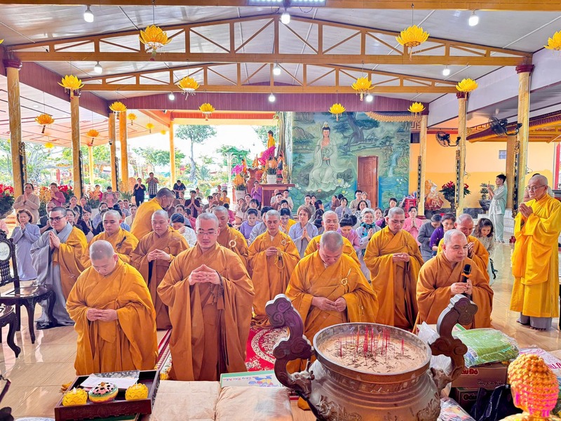 Ghé thăm chùa Hưng Phước, không gian thanh tịnh giữa lòng thành phố 7