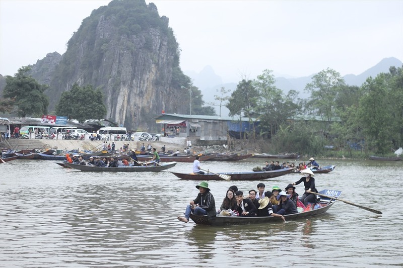 Chiêm bái chùa Hương: Vùng “đất thiêng” nổi tiếng bao đời tại Hà Nội 11