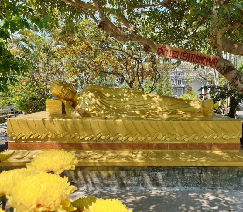 Tìm về cõi thanh tịnh tại chùa Hương Tích Phú Yên 6