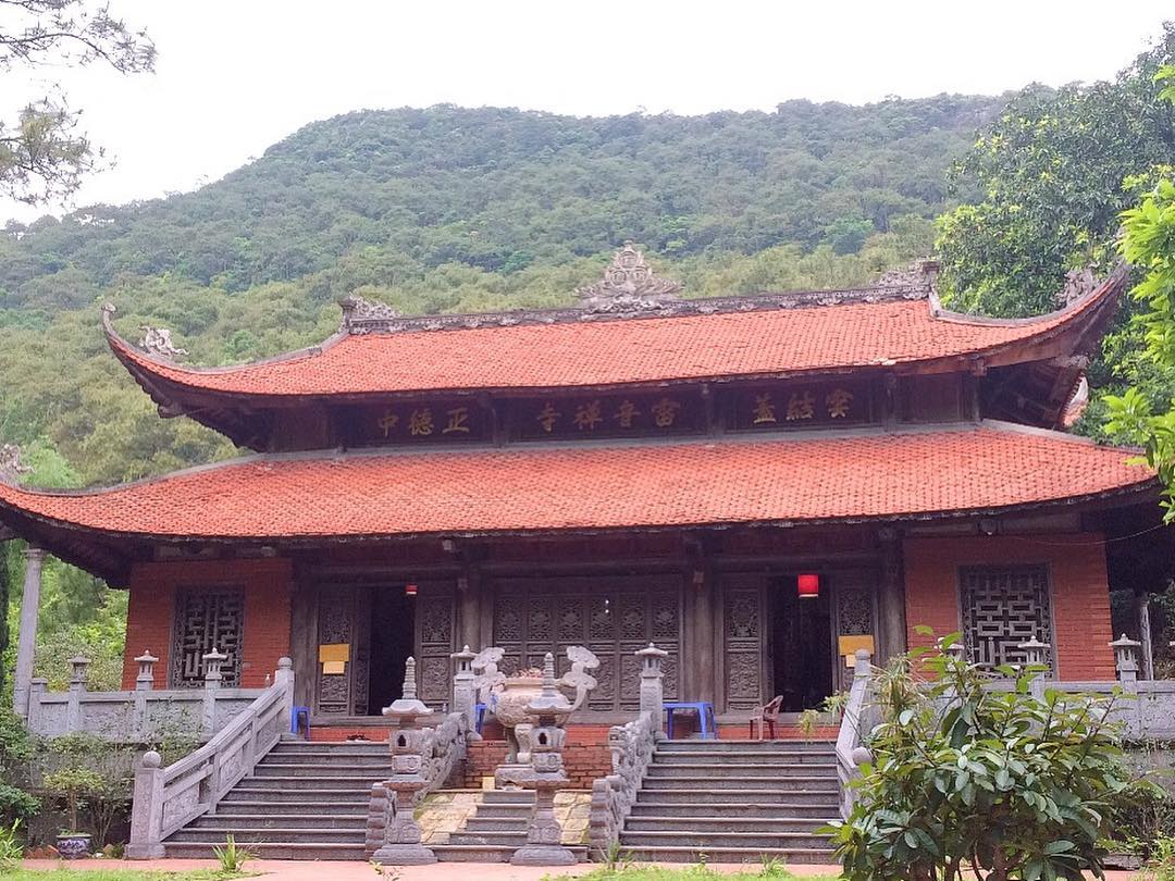 Chùa Lôi Âm - Tìm về nét đẹp tiên cảnh chốn thanh tịnh tại ngôi chùa cổ 2
