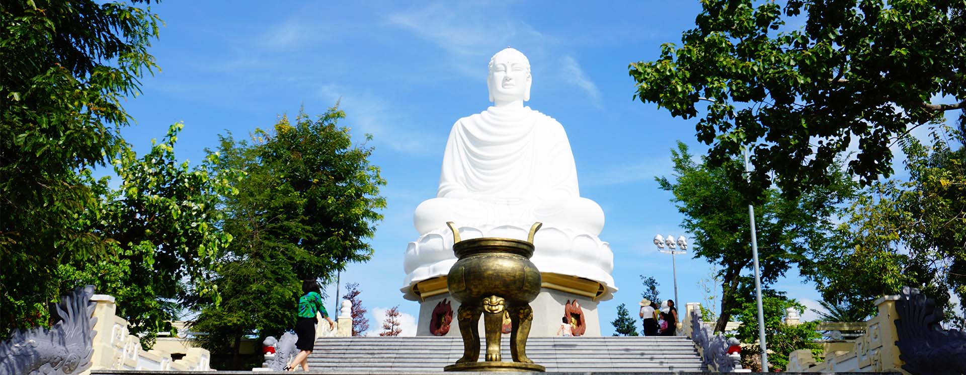 Chùa Long Sơn Nha Trang - Choáng ngợp với vẻ đẹp của bức tượng Phật trắng lớn nhất tại Việt Nam 2