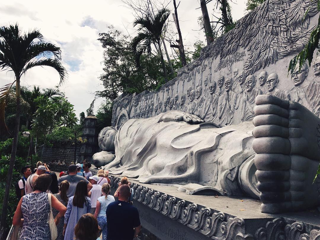 Chùa Long Sơn Nha Trang - Choáng ngợp với vẻ đẹp của bức tượng Phật trắng lớn nhất tại Việt Nam 7