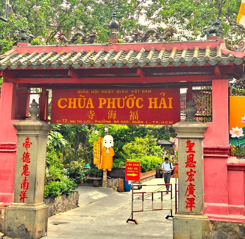 Chùa Ngọc Hoàng cầu con cái tình duyên thiêng bậc nhất TP.HCM 2