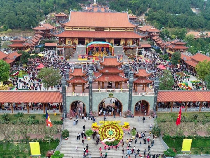 10 ngôi chùa ở Quảng Ninh linh thiêng, cảnh đẹp nên ghé một lần 5