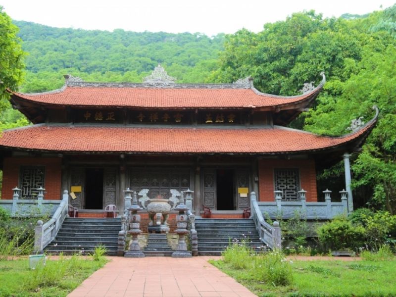 10 ngôi chùa ở Quảng Ninh linh thiêng, cảnh đẹp nên ghé một lần 8