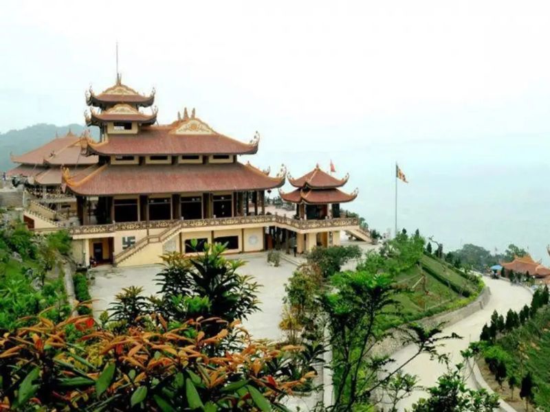 10 ngôi chùa ở Quảng Ninh linh thiêng, cảnh đẹp nên ghé một lần 7
