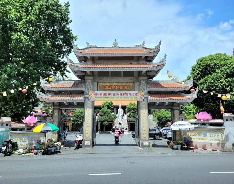 Top 11 chùa Phật Giáo thanh tịnh tiêu biểu giữa lòng Sài Gòn 2