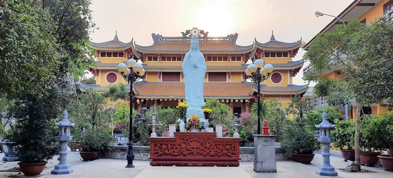 Chùa Phổ Đà Đà Nẵng, không gian Phật giáo mang đậm sắc màu yên bình 3