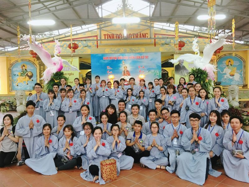 Về chùa Phước Tường ăn buffet chay miễn phí đầy nghĩa tình 13
