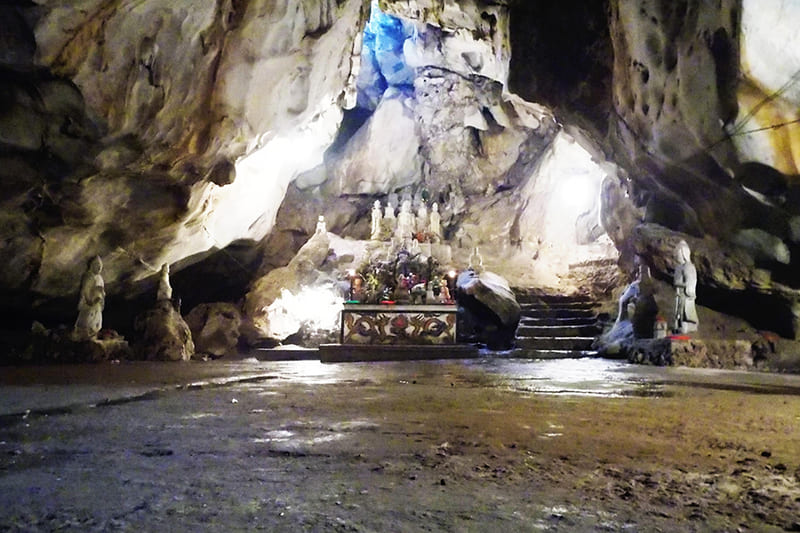 Chùa Trầm, di tích văn hóa ngự trên ngọn núi linh thiêng 3