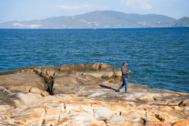Chiêm bái chùa Từ Tôn Nha Trang trên đảo Hòn Đỏ linh thiêng 8