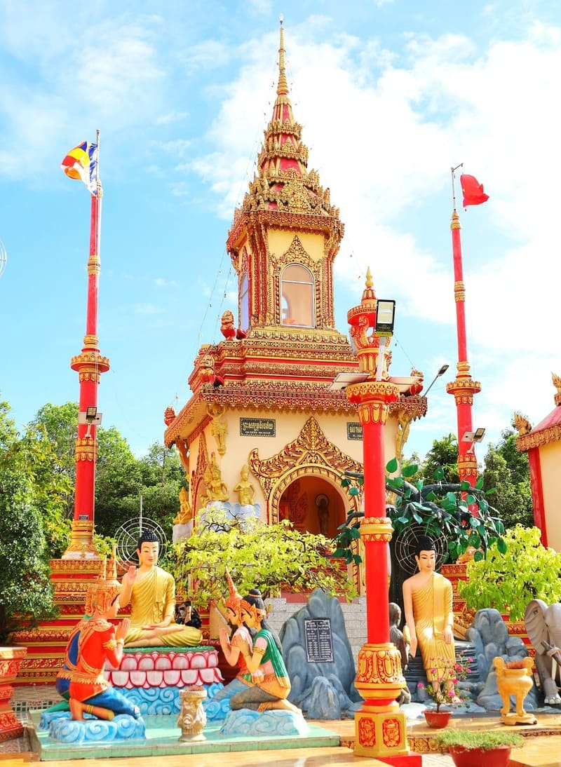 Tìm về Chùa Xiêm Cán mà tận hưởng không gian kiến trúc Khmer 12