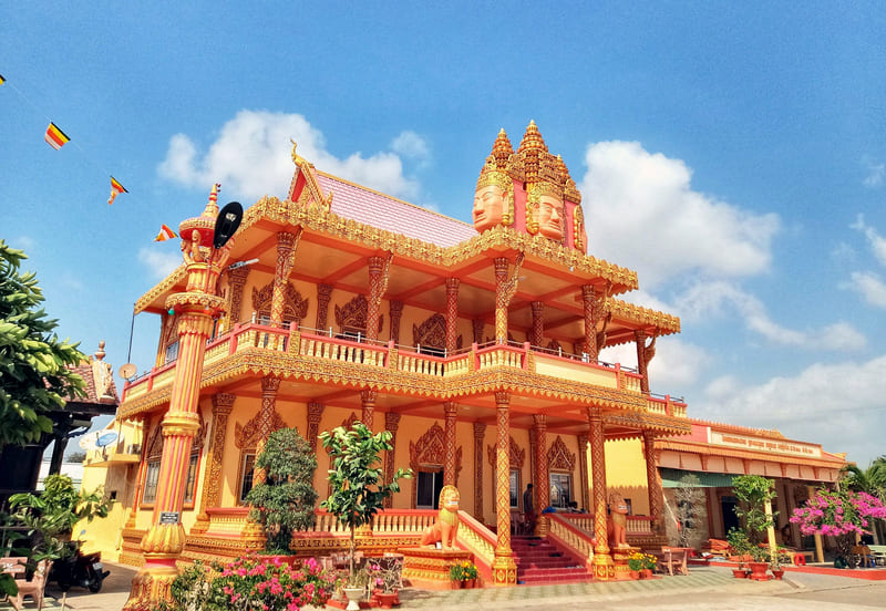 Tìm về Chùa Xiêm Cán mà tận hưởng không gian kiến trúc Khmer 13