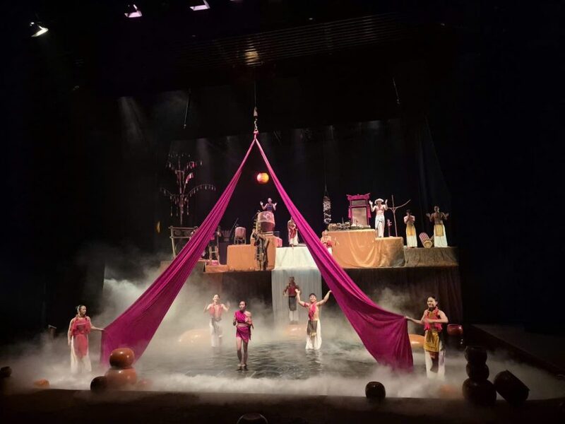 Chum Show, tác phẩm nghệ thuật đương đại tại Nhà hát Đó 5