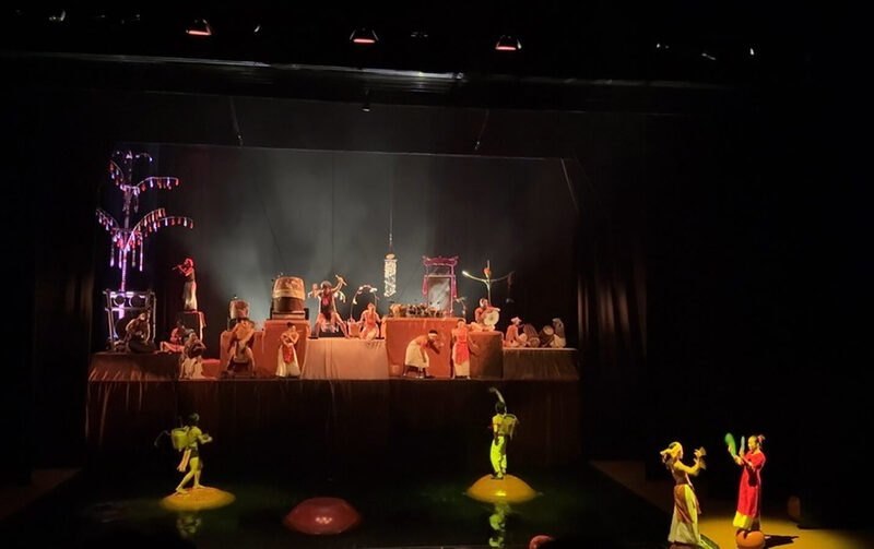 Chum Show, tác phẩm nghệ thuật đương đại tại Nhà hát Đó 9