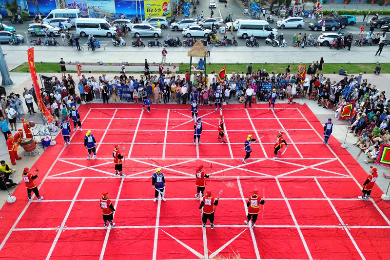 Cờ người mang sắc màu văn hóa từ những ván đấu trí 2