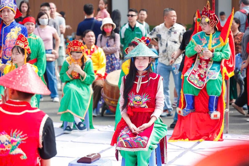 Cờ người mang sắc màu văn hóa từ những ván đấu trí 7