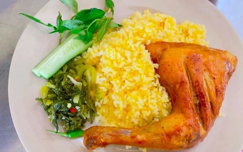 Điểm danh 15 quán cơm gà Sài Gòn khiến thực khách mê mẩn 2